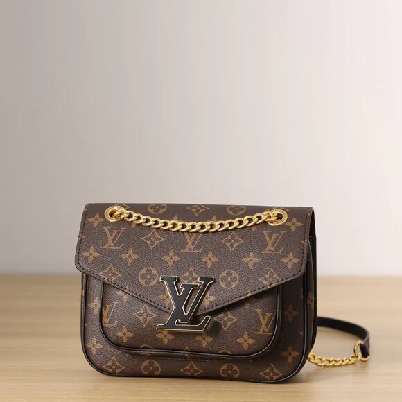 🍀Louis Vuitton Passy Bag Monogram - Picture 2 of 10